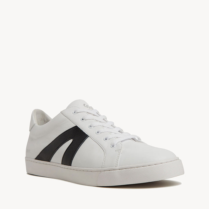 4002 Convergence - White Softie Leather/Black Leather