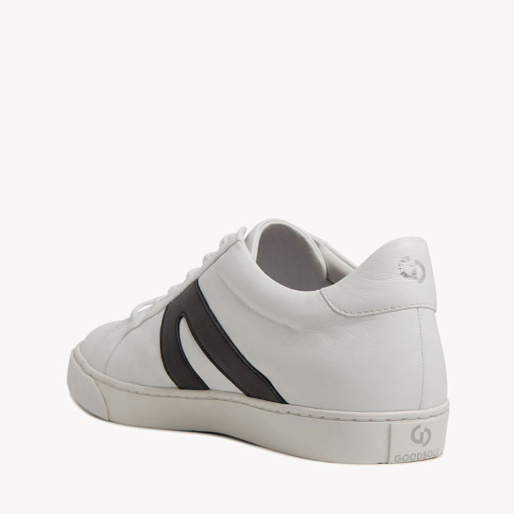 4002 Convergence - White Softie Leather/Black Leather