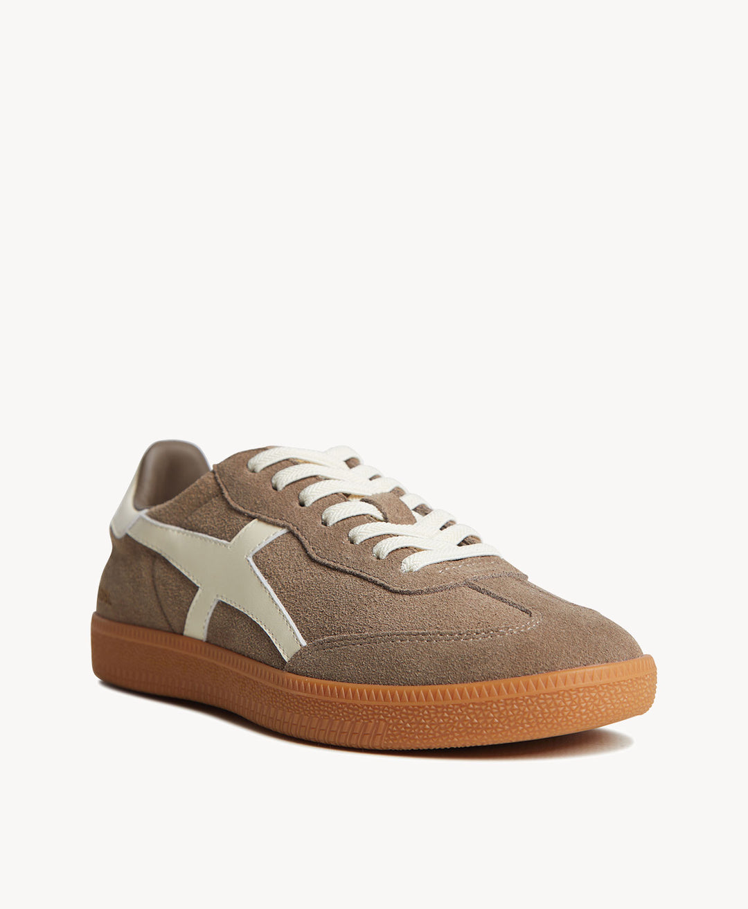 2001 Crossroads - Walnut Suede / Ivory