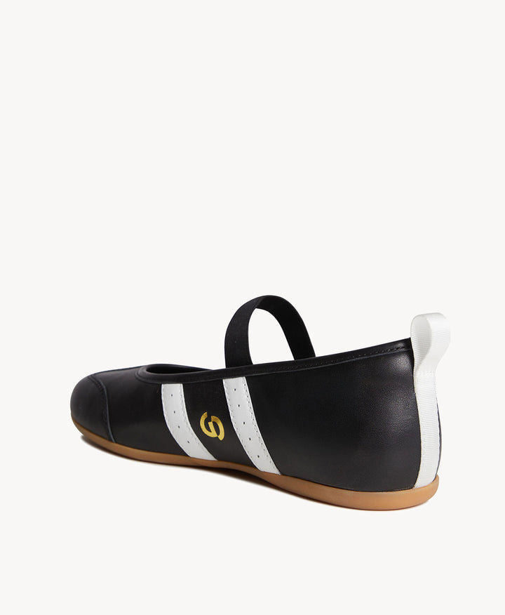 Aria Black/White Leather