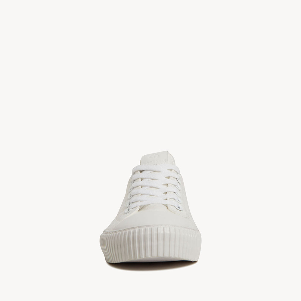 5001 Low - White Canvas/White Sole