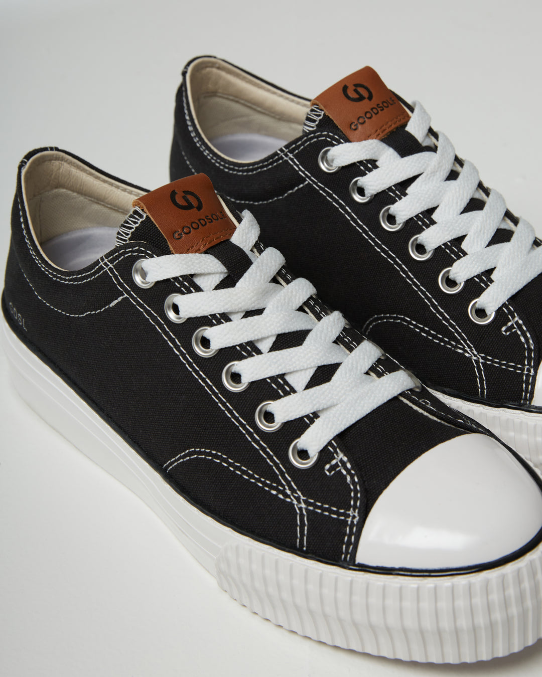 5005 Lift Low - Black Canvas/White Platform Sole